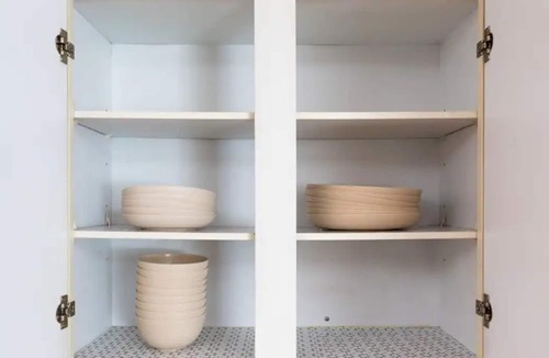 Alabaster House | Rowling House - Pet Friendly