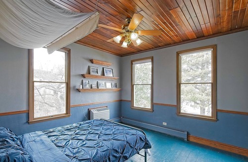 Fox Lake Bed & Breakfast | Roxana Resort