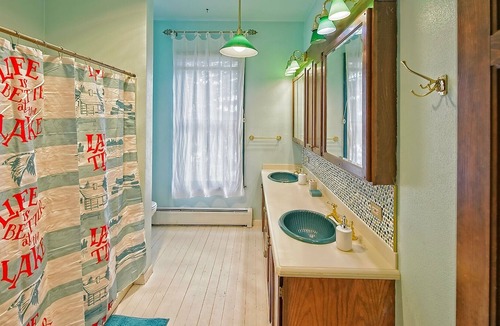 Fox Lake Bed & Breakfast | Roxana Resort