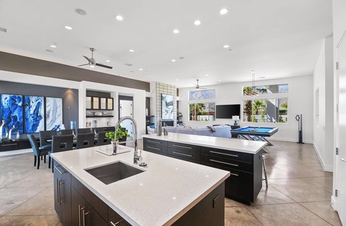 Desert Park Estates House | 'Roxy Palm Springs' 6 BR pool pad!