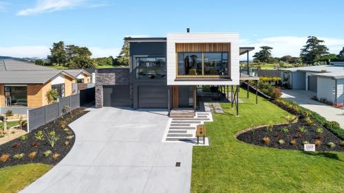 One Tree Point Bed & Breakfast | Roy and Anns Haven