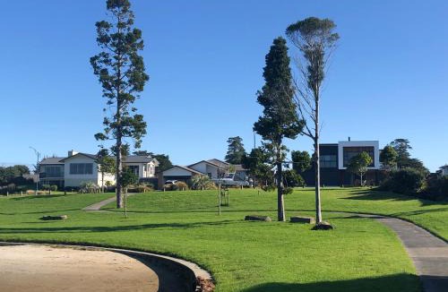 One Tree Point Bed & Breakfast | Roy and Anns Haven