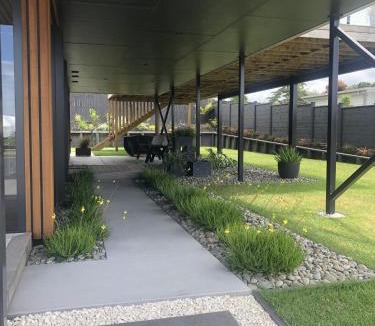 One Tree Point Bed & Breakfast | Roy and Anns Haven