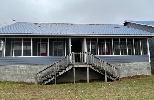 Avon Hotel | Roy's Cabins & Campgrounds