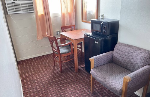 Auburn Hotel | Royal A Motel