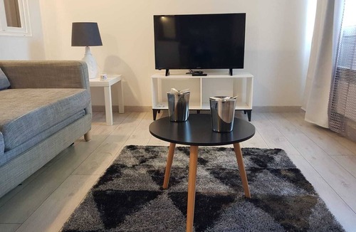 Chateau-Thierry Apartment | ROYAL APARTMENT COUESNON