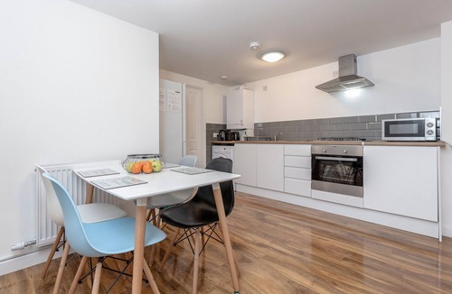 Yiewsley Apartment | Royal Apartments RA2