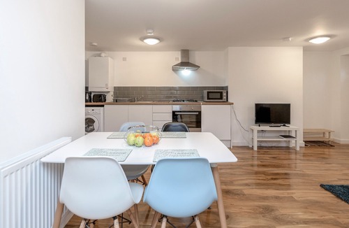 Yiewsley Apartment | Royal Apartments RA2