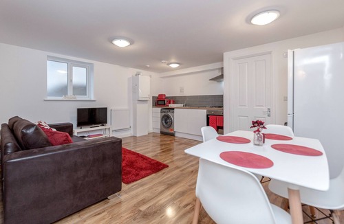 Yiewsley Apartment | Royal Apartments RA1