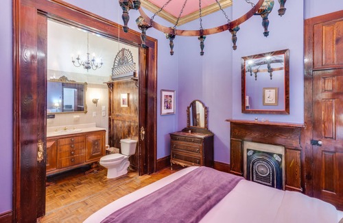 French Quarter House | Royal Barracks Guest House