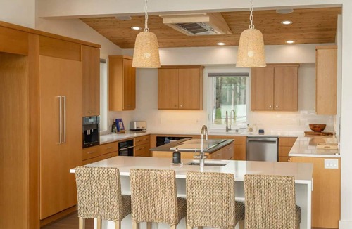 Poulsbo House | Royal Beacon: Tranquil Waterfront Retreat