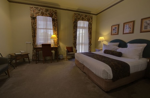 Broken Hill Hotel | Royal Exchange Hotel
