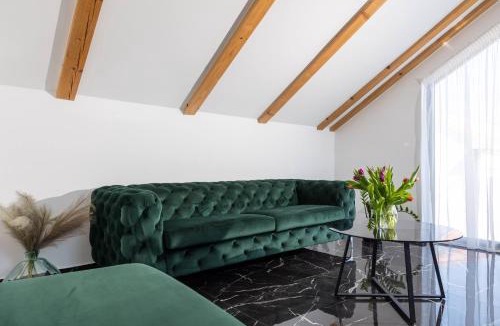 Pile Apartment | Royal Fort - The View