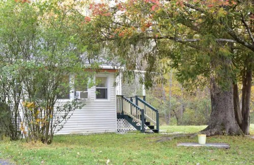 Mount Hope Cabin | Royal Garden Cabin 3
