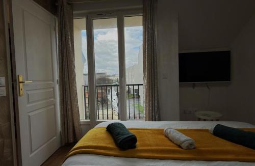 Le Bourget Apartment | Royal Garden Residence