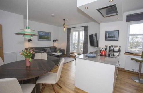 Dornoch Apartment | Royal Gardens Apartment 11