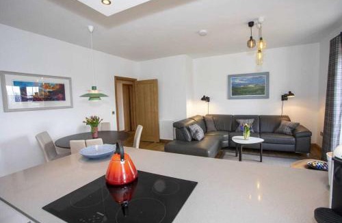 Dornoch Apartment | Royal Gardens Apartment 11