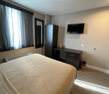 Baychester Hotel | Royal Hotel Bronx