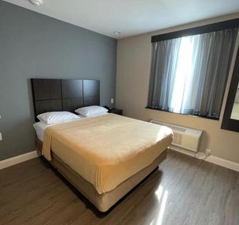 Baychester Hotel | Royal Hotel Bronx