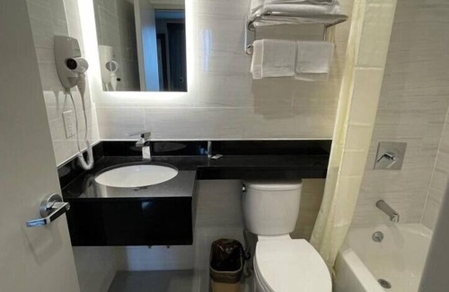 Baychester Hotel | Royal Hotel Bronx