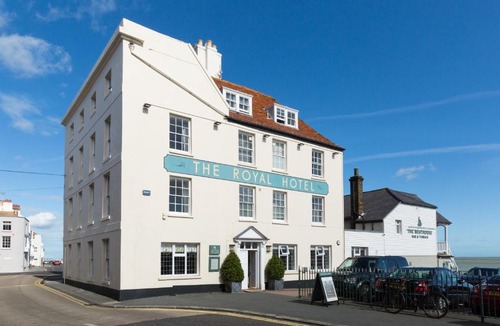 Deal Hotel | Royal Hotel