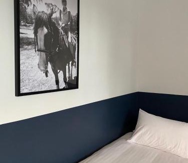 Oberon Hotel | Royal Hotel Oberon