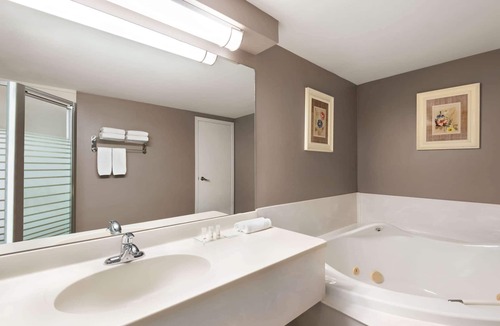 Regina Hotel | Royal Hotel Regina, Trademark Collection by Wyndham