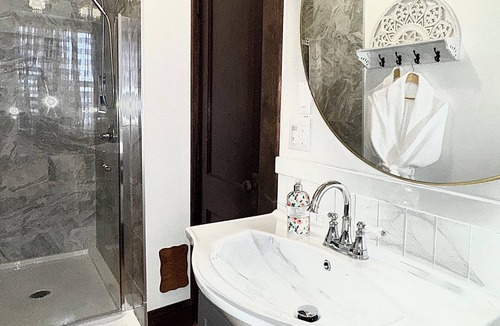 Sydney Bed & Breakfast | Royal Hotel Sydney