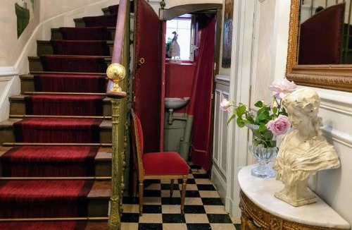 Provins Apartment | Royal Hubert