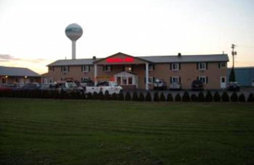 Watertown Hotel | Royal Inn Motel