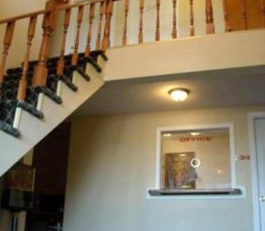 Watertown Hotel | Royal Inn Motel