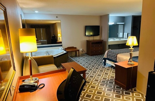 Huntington Hotel | Royal Inn Suites
