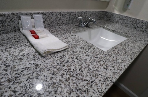 Cochran Hotel | Royal Inn