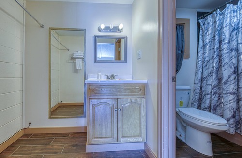 Oneida Hotel | Royal Inn