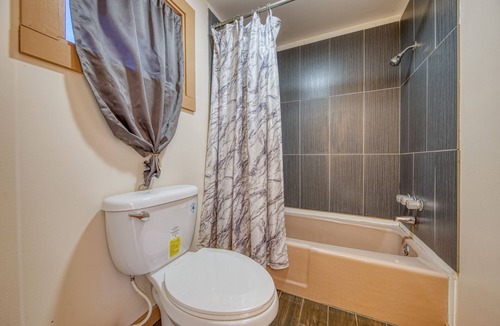 Oneida Hotel | Royal Inn