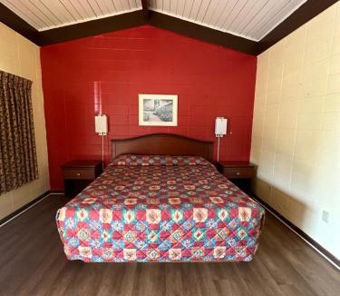 Quincy Hotel | Royal inn