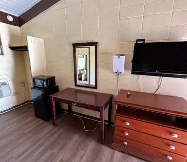 Quincy Hotel | Royal inn