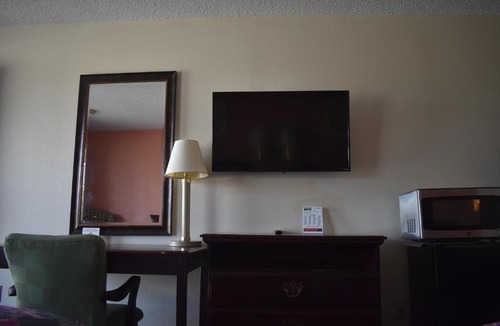 Springdale Hotel | Royal Inn