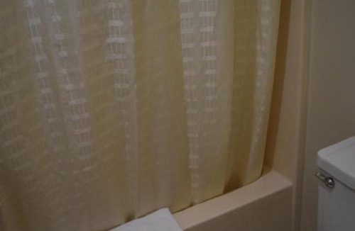 Springdale Hotel | Royal Inn