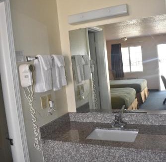 Springdale Hotel | Royal Inn