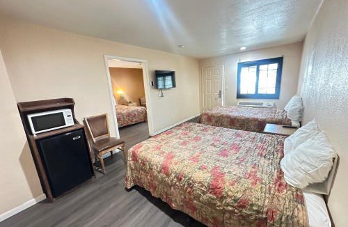 Watsonville Hotel | Royal Inn
