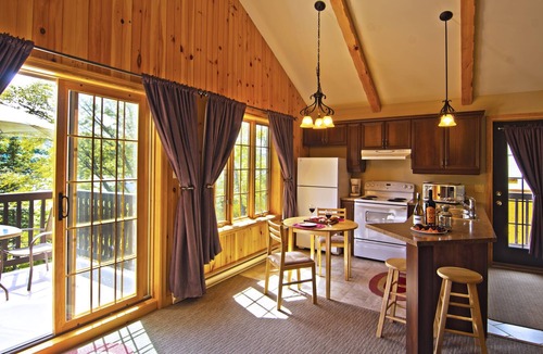 Sainte-Agathe-des-Monts Ski Chalet | Royal Luxury for two