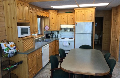 Falcon Lake Cottage | Royal Lake Cabin