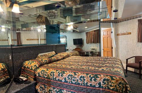 Secaucus Hotel | Royal Motel