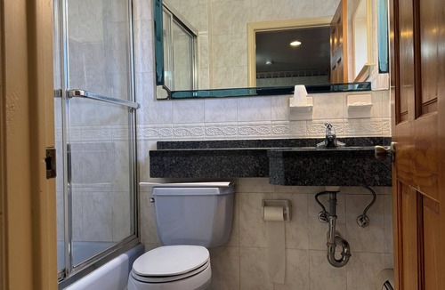 Secaucus Hotel | Royal Motel