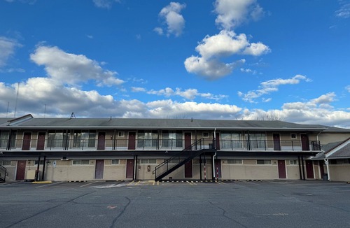 Secaucus Hotel | Royal Motel
