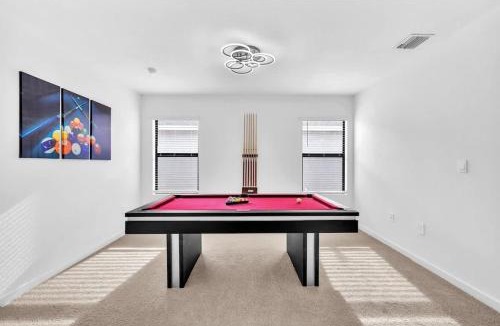 Homestead House | Royal Palm Gateway - Spacious Family Retreat in Sunny Homestead