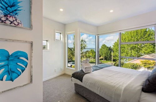 Massey House | Royal Ridge with seaview, deck and parking