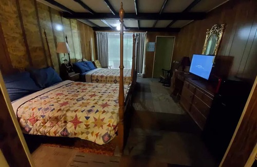 Gouldsboro House | Royal Studio Suite