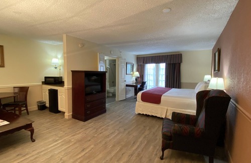 Lobdell/Woodale Hotel | Royal Suites